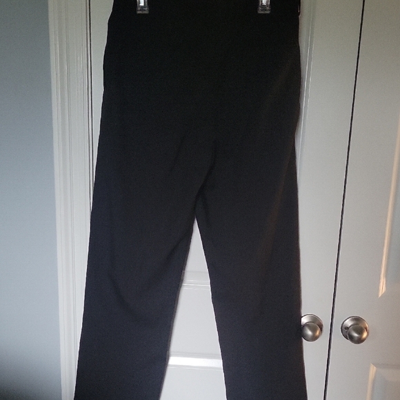Elegant Black Dress Pants with Tapered Fit and Elastic Waist - Picture 3 of 3